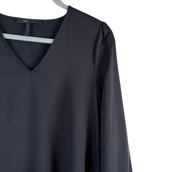 BCBGMAXAZRIA V-Neck Asymmetric Hem Side-Tie Long Sleeve Blouse in Black, XS‎ - Picture 5 of 12